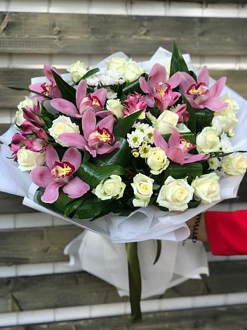 Букет цветов из: Розы и Хризантемы в Присадовом