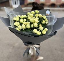 Букет Белые кустовые розы Солинеро в Присадовом